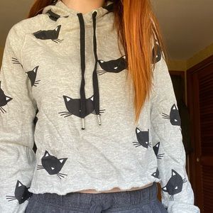 Kitty crop top sweater
